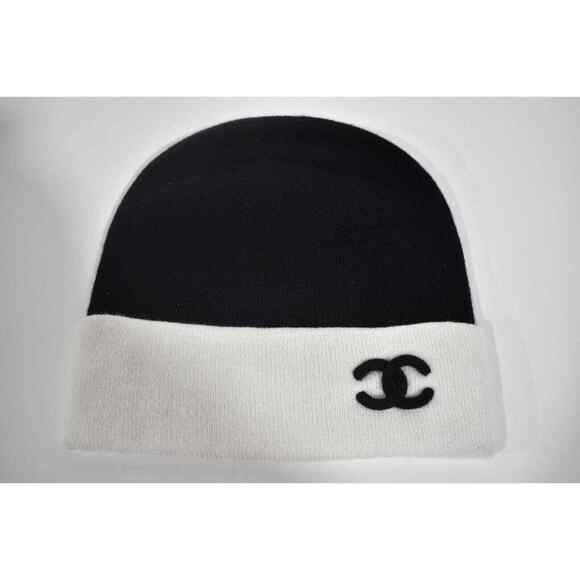 Chanel 22A Cashmere Black White CC Logo Foldover Beanie Winter Hat Cap Cloche main image 7